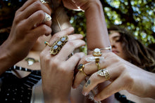 Load image into Gallery viewer, MOONSTONE RING