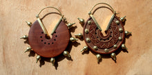 Load image into Gallery viewer, STEAMPUNK EARRINGS