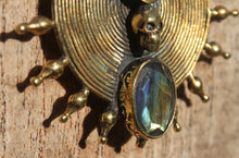 Load image into Gallery viewer, PIRATE LABRADORITE NECKLACE