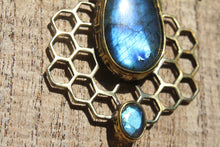 Load image into Gallery viewer, LABRADORITE HONEY