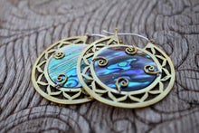 Load image into Gallery viewer, ABAOLONE SHELL EARRINGS