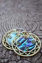 Load image into Gallery viewer, ABAOLONE SHELL EARRINGS