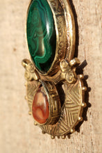 Load image into Gallery viewer, HEISHI NECKLACE