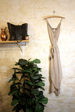 Load image into Gallery viewer, EL VIENTO DRESS