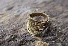 Load image into Gallery viewer, UNISEX FLOWER OF LIFE RING