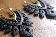 Load image into Gallery viewer, WOODEN ORNATE