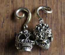 Load image into Gallery viewer, SAMHAIN SKULL WEIGHTS