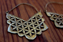 Load image into Gallery viewer, FLOWER OF LIFE EARRING DESIGN