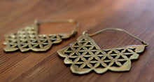 Load image into Gallery viewer, FLOWER OF LIFE EARRING DESIGN