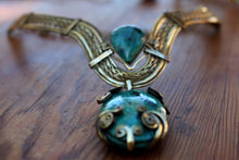 Load image into Gallery viewer, CHRYSOCOLLA NECKLACE