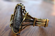 Load image into Gallery viewer, BRASS BRACELET