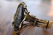 Load image into Gallery viewer, BRASS BRACELET