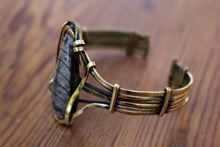 Load image into Gallery viewer, BRASS BRACELET