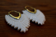 Load image into Gallery viewer, NIWE EARINGS