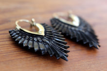 Load image into Gallery viewer, NIWE EARINGS