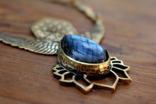 Load image into Gallery viewer, LABRADORITE LOTUS NECKLACE