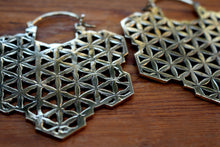 Load image into Gallery viewer, BIG FLOWER OF LIFE EARRINGS