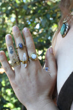 Load image into Gallery viewer, ORNATE BRASS RING