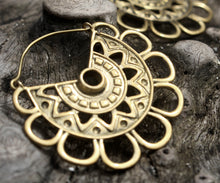 Load image into Gallery viewer, AZTEC EARRINGS