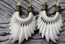 Load image into Gallery viewer, WING EARRINGS