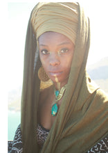 Load image into Gallery viewer, CHRYSOCOLLA NECKLACE