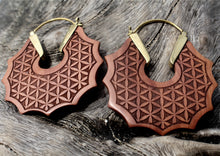 Load image into Gallery viewer, FLOWER OF LIFE WOOD