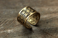 Load image into Gallery viewer, FLOWER OF LIFE BRASS RING