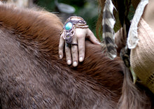 Load image into Gallery viewer, MACRAME HAND BRACELET