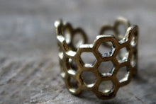 Load image into Gallery viewer, HONEY COMB RING