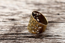 Load image into Gallery viewer, ORNATE BRASS DESIGN