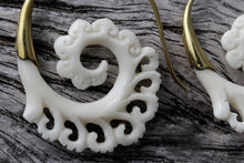Load image into Gallery viewer, SPIRAL EARINGS