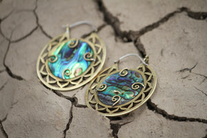 ABAOLONE SHELL EARRINGS