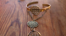 Load image into Gallery viewer, FLOWER OF LIFE BRACELET
